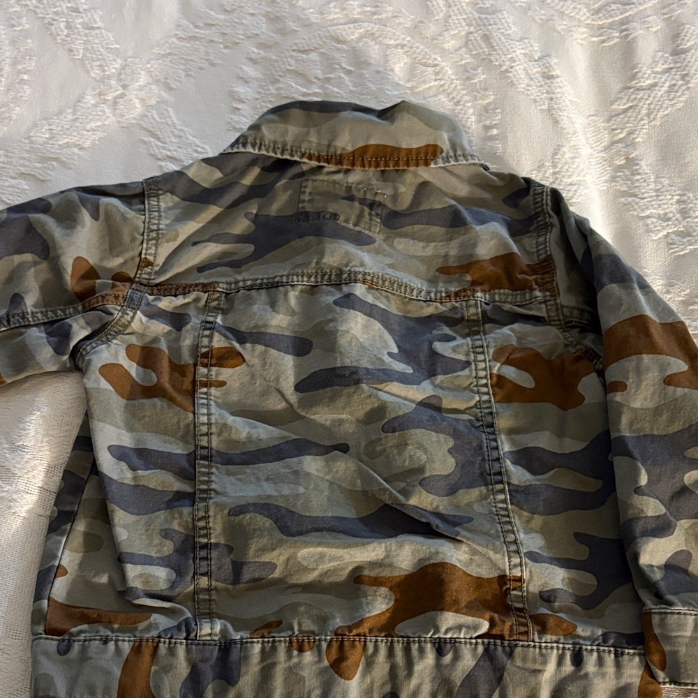 Gently loved Camouflage Unisex Kids Camouflage Jacket - Picture 7 of 10